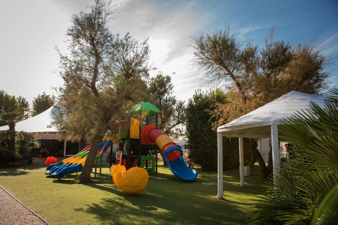 **** Kompleks wypoczynkowy Hotel Club Del Sole Vigna Sul Mar Family Collection Lido di Pomposa Włochy