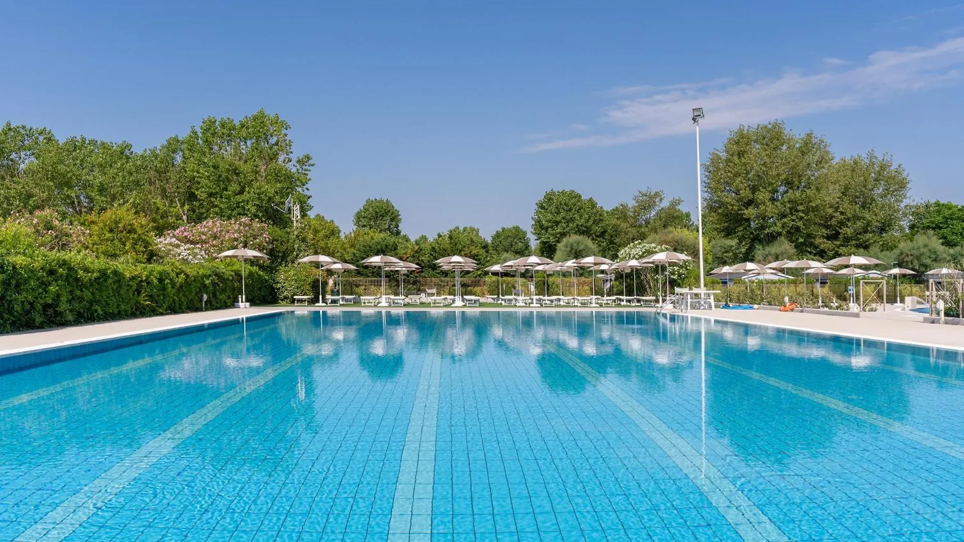 **** Kompleks wypoczynkowy Hotel Club Del Sole Vigna Sul Mar Family Collection Lido di Pomposa Włochy